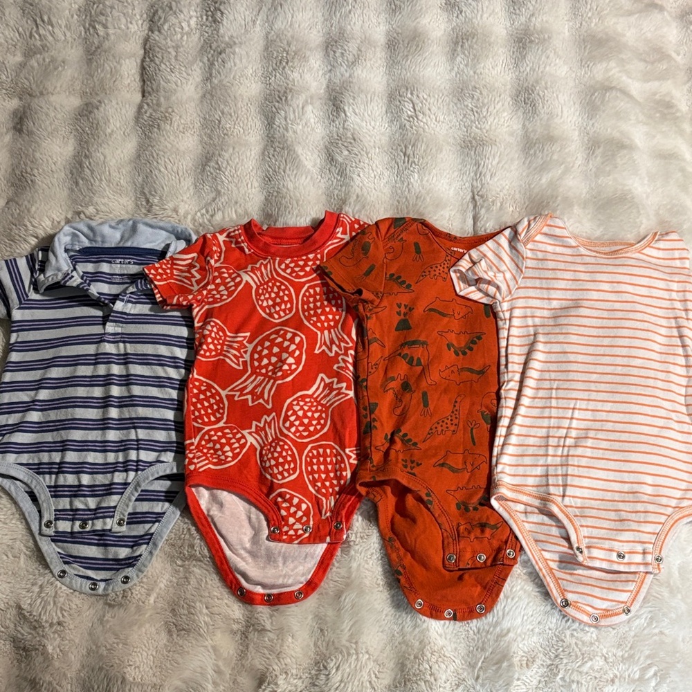 4 pack of Carter's Bodysuit Sets size 18m.